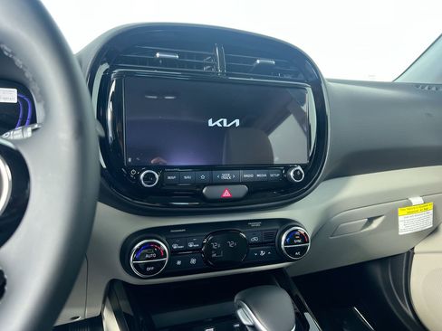 Used 2023 Kia Soul EX FWD image 26