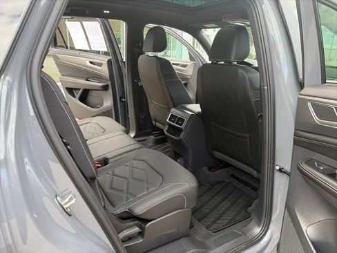 Certified 2026 Volkswagen Atlas Cross Sport SE AWD/4WD image 11