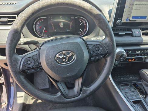 Certified 2025 Toyota RAV4 XLE AWD/4WD image 9