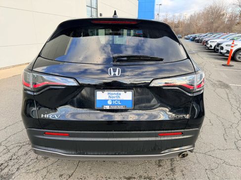 Used 2025 Honda HR-V Sport image 3