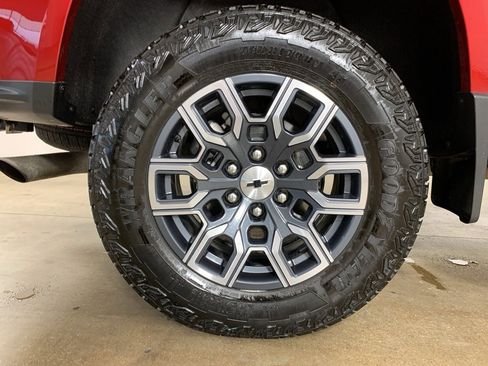 Used 2023 Chevrolet Colorado Z71 w/ Z71 Convenience Package 2 image 37