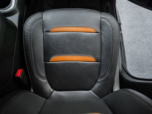 Used 2022 GMC Sierra 3500 AT4 w/ AT4 Preferred Package image 41