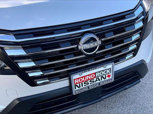 Certified 2024 Nissan Rogue SV image 29