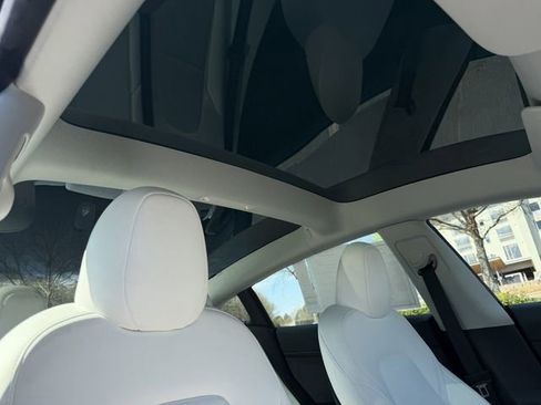 Used 2023 Tesla Model 3 Standard Range image 35