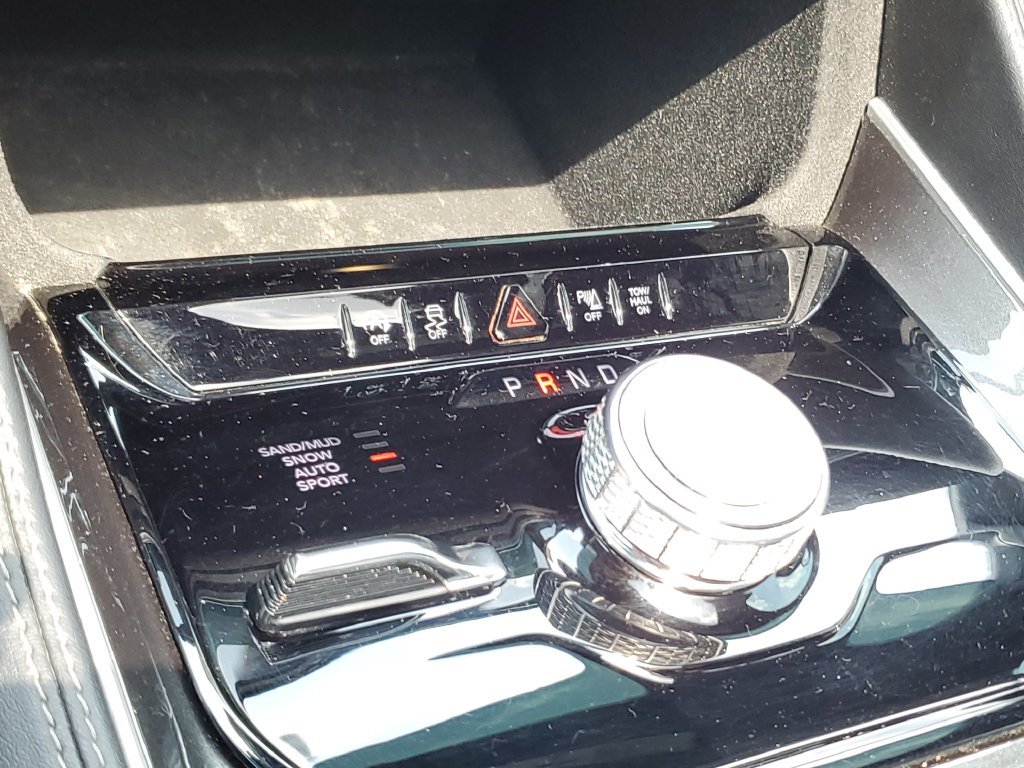 Used 2023 Jeep Wagoneer 4WD w/ Premium Group I image 28