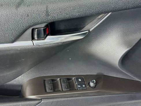 Certified 2021 Toyota Camry SE FWD image 17