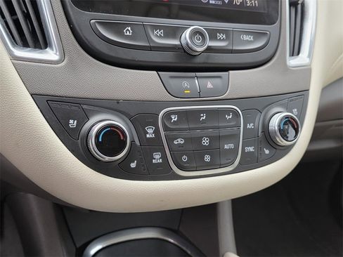 Used 2024 Chevrolet Malibu LT image 19