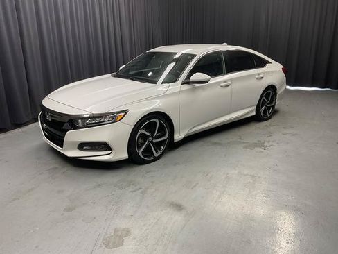 Used 2020 Honda Accord Sport image 3