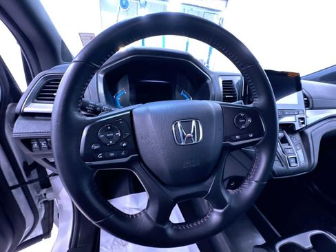 Used 2023 Honda Odyssey Sport image 15