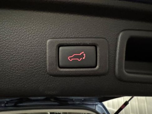 Used 2018 Subaru Forester 2.5i Limited AWD/4WD image 10