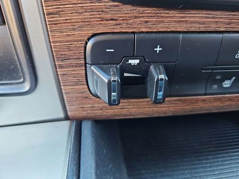 Used 2018 RAM 2500 Laramie w/ Convenience Group image 34