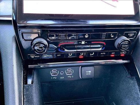 Used 2021 Jeep Grand Cherokee L Limited image 24