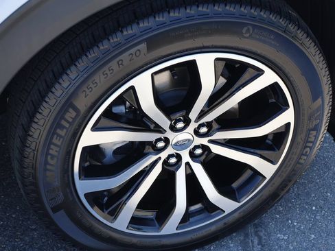 Used 2026 Ford Explorer ST-Line RWD image 29