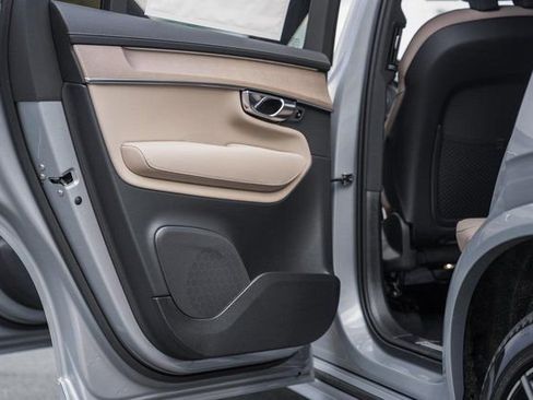 New 2026 Volvo XC90 B6 Plus w/ Protection Package Premier image 36