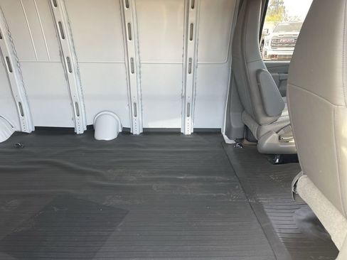 New 2025 GMC Savana 2500 Extended w/ Driver Convenience Package image 27