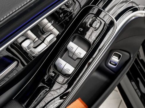 Used 2023 Mercedes-Benz S 580 4MATIC Sedan w/ AMG Line image 37