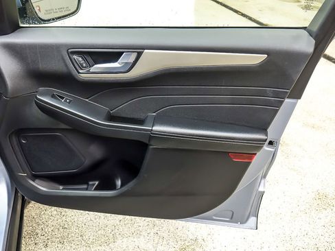 Used 2022 Ford Escape SEL w/ Technology Package image 28