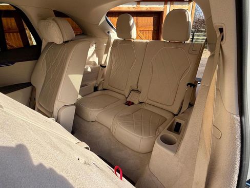 Used 2023 Mercedes-Benz EQS 580 4MATIC SUV w/ Acoustic Comfort Package image 31