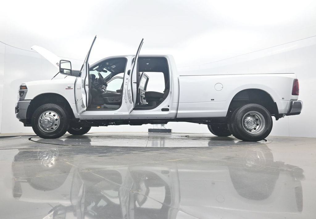 New 2026 RAM 3500 Big Horn AWD/4WD image 48