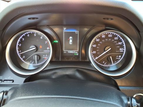 Used 2021 Toyota Camry LE w/ Convenience Package FWD image 21