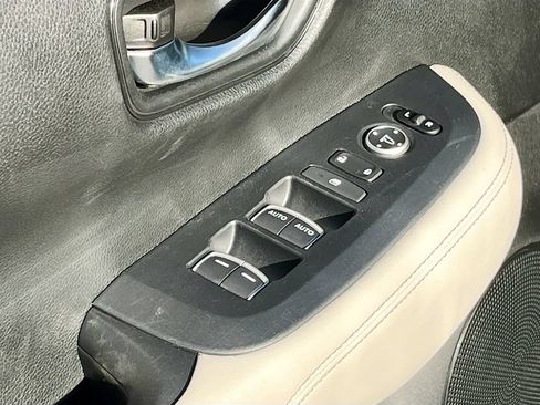 Used 2023 Honda HR-V EX-L image 18