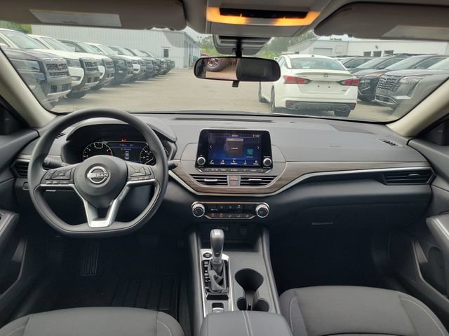 New 2026 Nissan Altima 2.5 SV AWD/4WD image 7