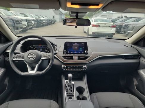 New 2026 Nissan Altima 2.5 SV AWD/4WD image 7