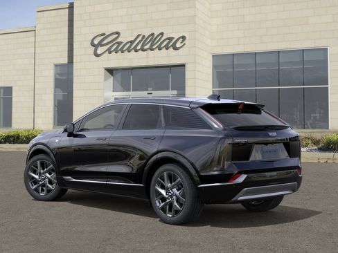 New 2027 Cadillac Optiq Luxury w/ LPO, Floor Liner Package AWD/4WD image 3