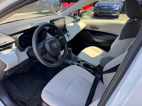 Used 2022 Toyota Corolla LE image 12