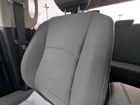 Used 2014 RAM 1500 Express image 13