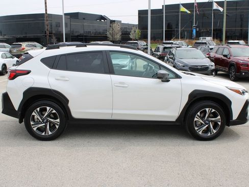 Used 2026 Subaru Crosstrek 2.0i Premium image 4