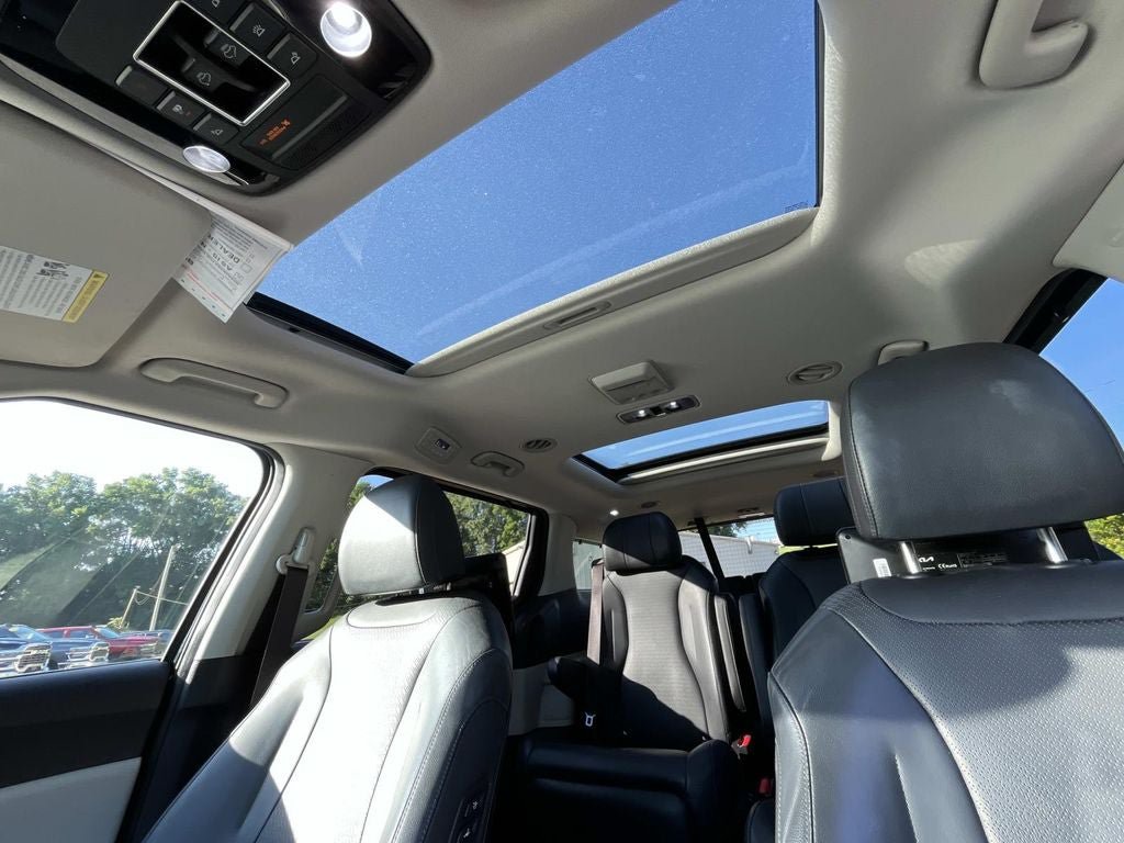 Used 2022 Kia Carnival SX Prestige FWD image 43