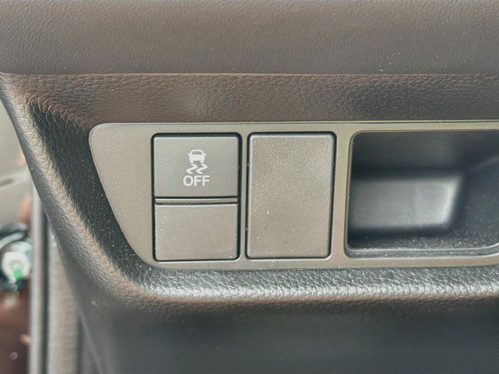 Used 2025 Honda HR-V EX-L image 28