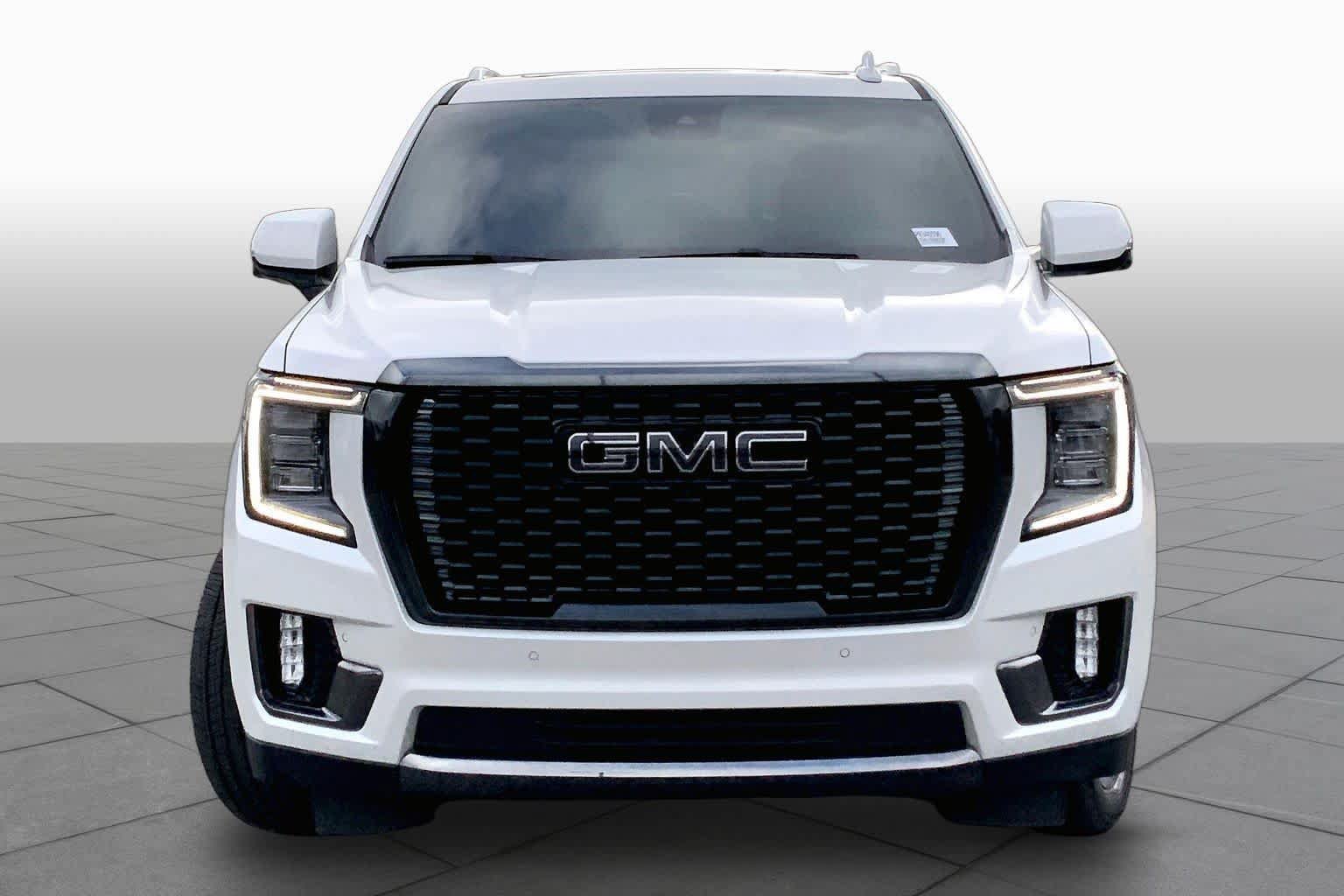 Used 2023 GMC Yukon Denali Ultimate AWD/4WD image 4