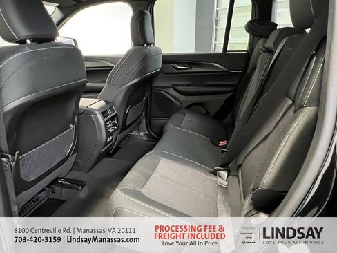 New 2025 Jeep Grand Cherokee Laredo X w/ Luxury Tech Group I image 13