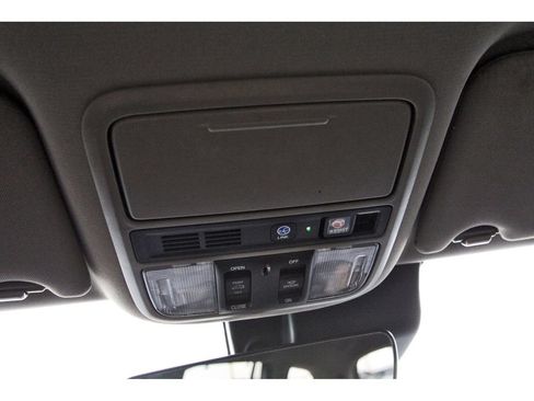 Used 2020 Honda Pilot Touring image 25