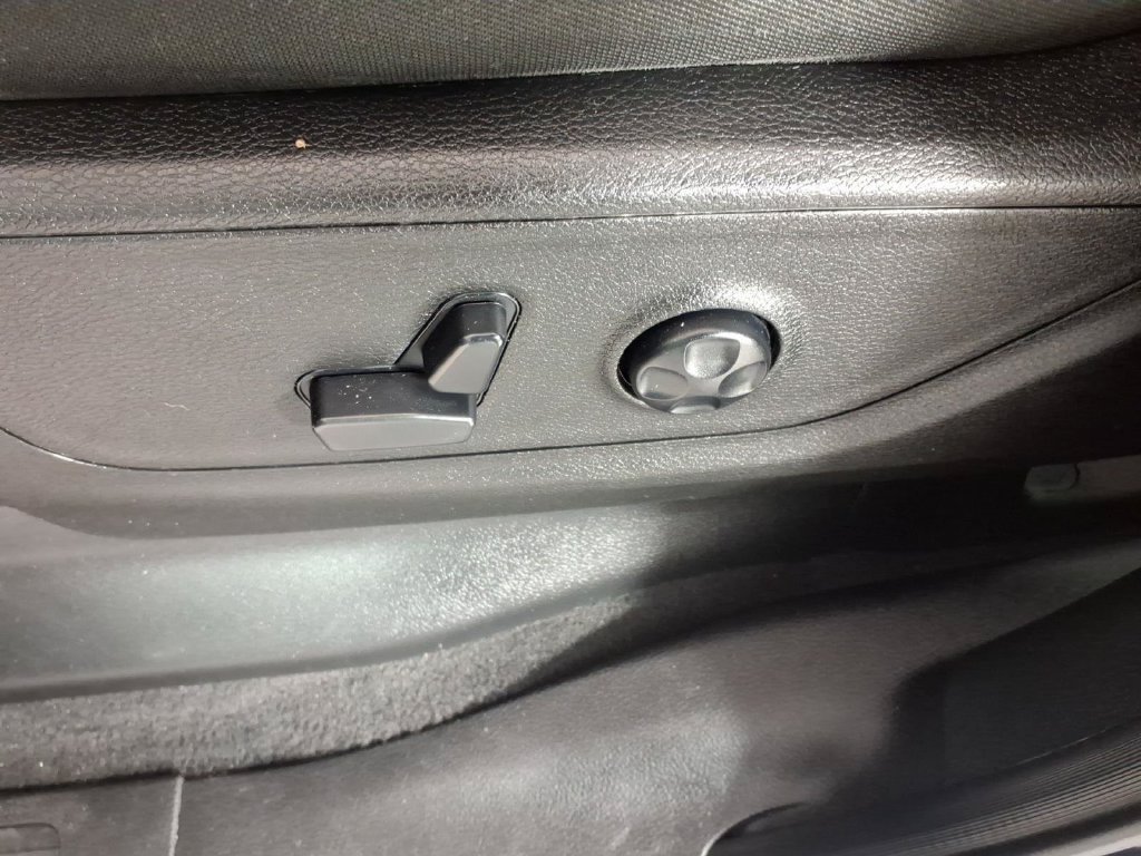 Used 2019 RAM 1500 Big Horn AWD/4WD image 14