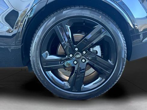 New 2025 Land Rover Discovery Dynamic SE image 39