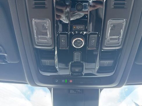 New 2026 GMC Yukon Elevation w/ Elevation Premium Package AWD/4WD image 23