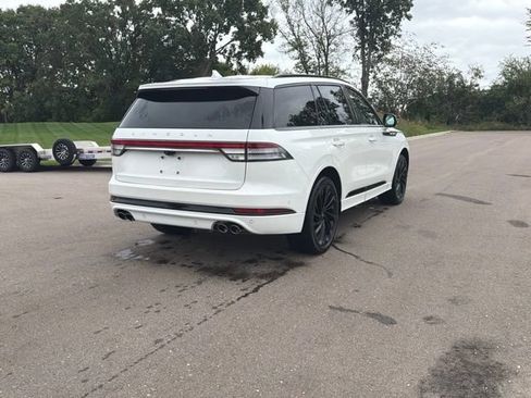 Used 2023 Lincoln Aviator Reserve w/ Equipment Group 201A AWD/4WD image 4
