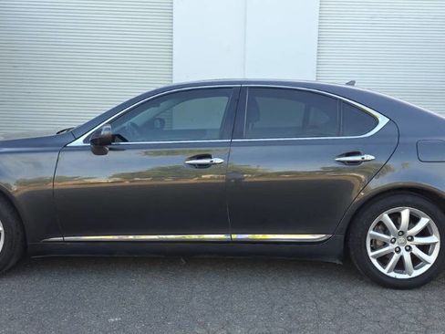 Used 2009 Lexus LS 460 RWD image 6