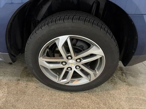 Used 2016 Chevrolet Equinox LTZ w/ Enhanced Convenience Package FWD image 9