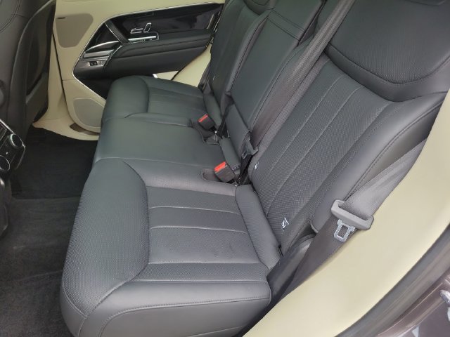 Used 2023 Land Rover Range Rover SE AWD/4WD image 11