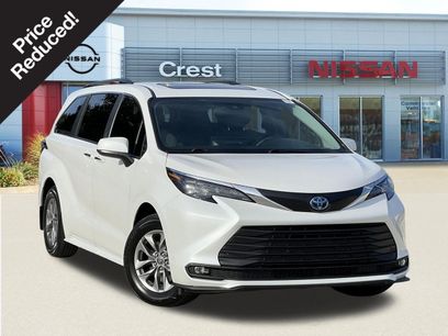 Used 2025 Toyota Sienna XLE