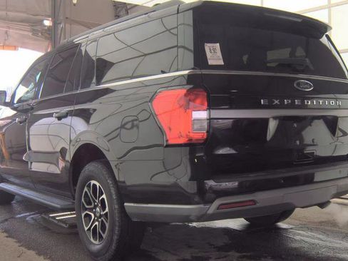 Used 2024 Ford Expedition Max XLT image 2