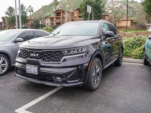 Certified 2023 Kia Sorento EX image 5