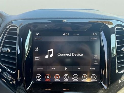 Used 2018 Jeep Compass Limited AWD/4WD image 18