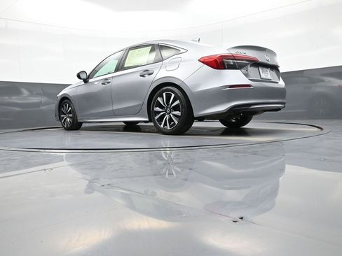 Certified 2022 Honda Civic EX image 31