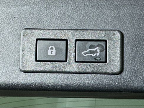 Used 2025 Subaru Ascent Premium image 29