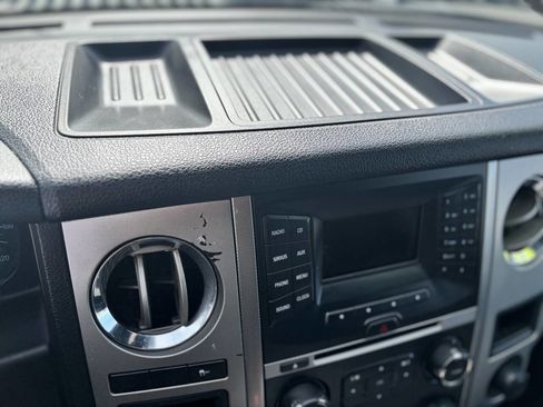 Used 2015 Ford Expedition EL XLT image 25